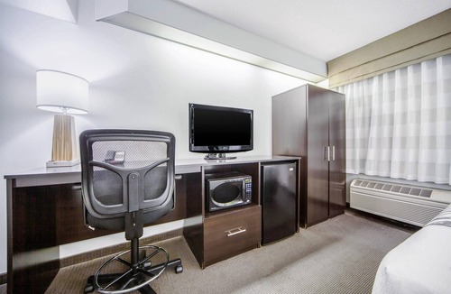 Columbus Hotel | Sleep Inn & Suites Columbus, NE