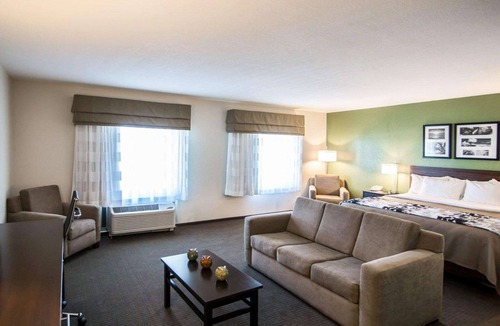 Garden City Hotel | Sleep Inn & Suites & Conference Center