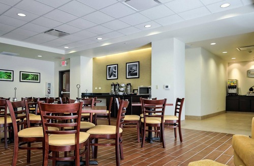 Fort Scott Hotel | Sleep Inn & Suites Fort Scott