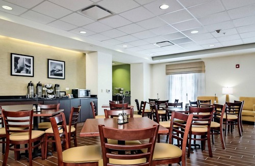 Fort Scott Hotel | Sleep Inn & Suites Fort Scott