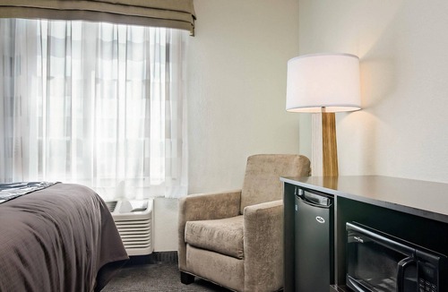 Fort Scott Hotel | Sleep Inn & Suites Fort Scott