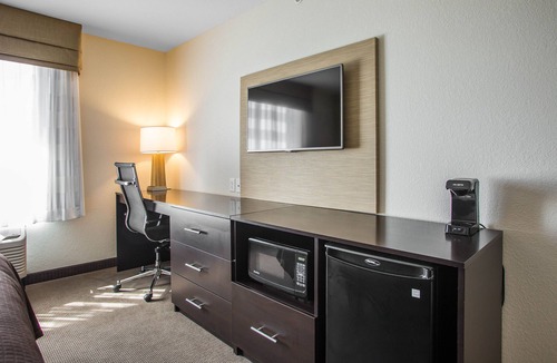 Hannibal Hotel | Sleep Inn & Suites Hannibal West