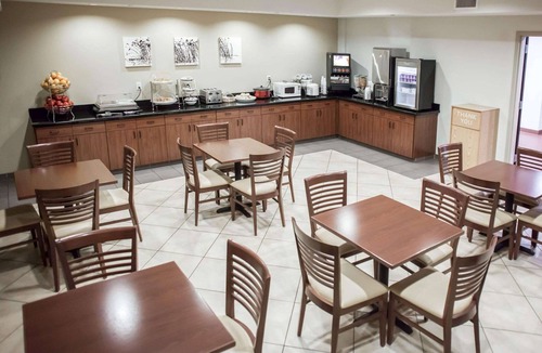 Liberty Hotel | Sleep Inn & Suites Indoor Waterpark