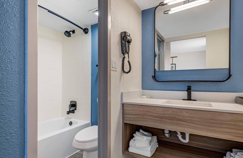 Merrillville Hotel | Sleep Inn & Suites Merrillville