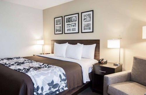 Norton Hotel | Sleep Inn & Suites Norton