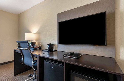 Oakley Hotel | Sleep Inn & Suites Oakley I-70