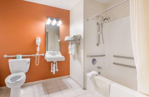 Ronks Hotel | Sleep Inn & Suites Ronks - Lancaster Area