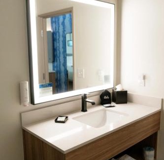 Savannah Hotel | Sleep Inn & Suites Savannah Tennessee Riverfront