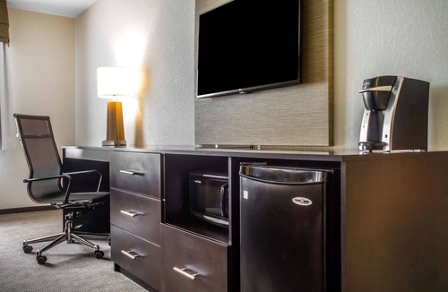 East Syracuse Hotel | Sleep Inn & Suites Syracuse Airport