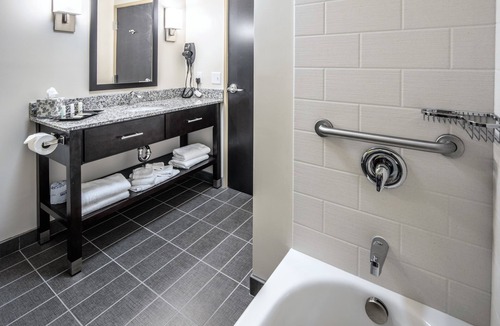 East Syracuse Hotel | Sleep Inn & Suites Syracuse Airport