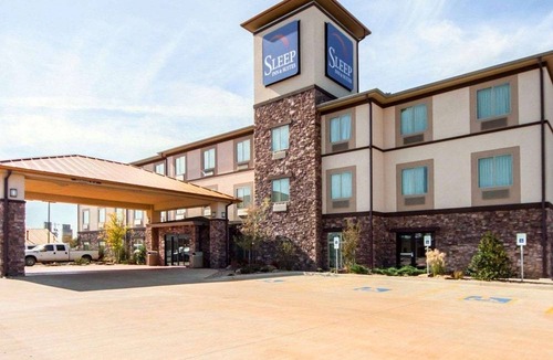 Hennessey Hotel | Sleep Inn & Suites Hennessey North