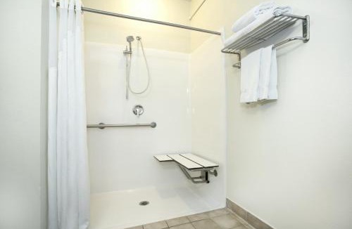 Kalamazoo Hotel | Sleep Inn & Suites