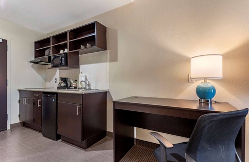 Waller Hotel | Sleep Inn & Suites Waller