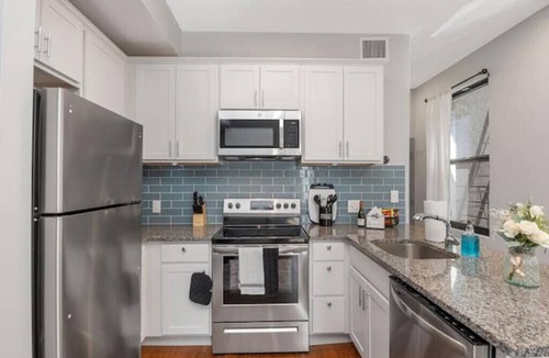 Over-the-Rhine Apartment | Sleep like a King Downtown Cincy