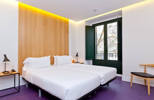Golden Triangle of Art Hostel | SLEEP’N Atocha – B Corp Certified