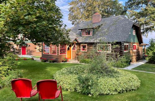 Sandpoint Resort | Sleep's Cabins