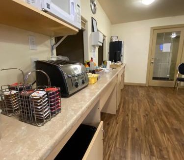 Steinbach Hotel | Sleep Suite Motel