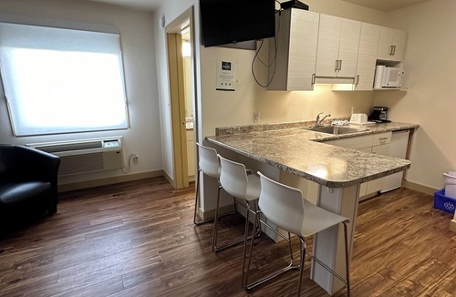 Steinbach Hotel | Sleep Suite Motel