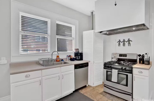 Highland Historic District Apartment | Sleep Well At Creswell Duplex