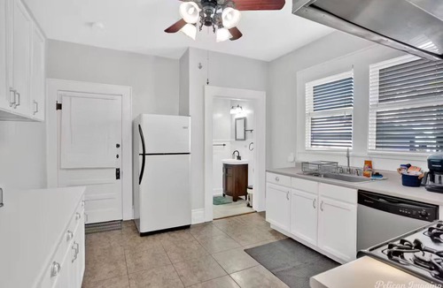 Highland Historic District Apartment | Sleep Well At Creswell Duplex