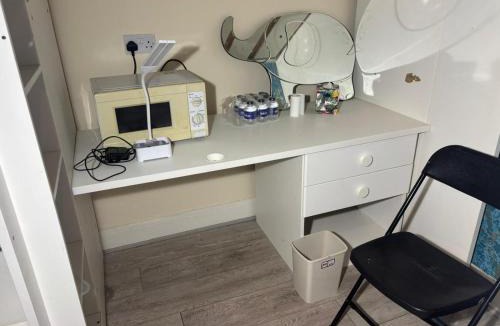 Kenton West Bed & Breakfast | SleepEasy Harrow