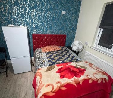 Kenton West Bed & Breakfast | SleepEasy Harrow