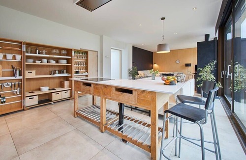 Potter Brompton Cottage | Sleeper Cottage - 4 Bedroom