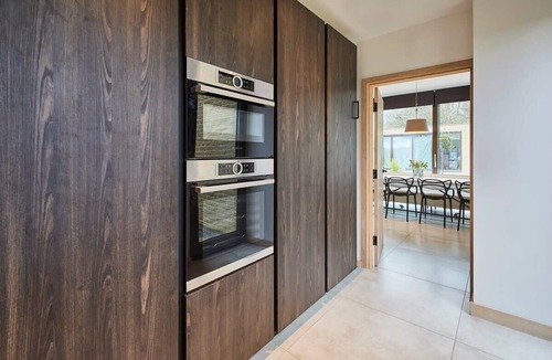 Potter Brompton Cottage | Sleeper Cottage - 4 Bedroom