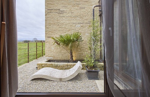 Potter Brompton Cottage | Sleeper Cottage - 4 Bedroom