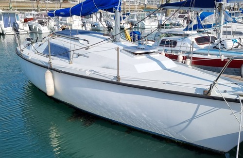 Le Port Boat Rental | SLEEPING ON THE WATER