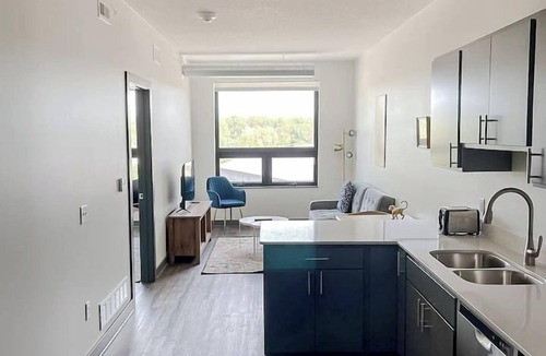 West Des Moines Apartment | Sleepover | Alluring 1BD/1BA - Des Moines
