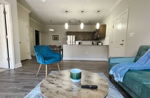 Rock Creek Apartment | Sleepover: Alluring 1BD/1BA + Gym - Little Rock