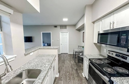South Side Apartment | Sleepover | Attractive 1BD/1BA+ Gym Corpus Christi