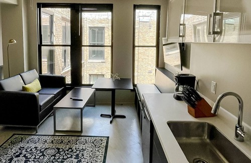 Downtown Springfield Apartment | Sleepover: Comfortable Studio - Downtown Springfield