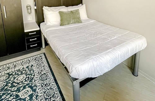 Downtown Springfield Apartment | Sleepover: Comfortable Studio - Downtown Springfield