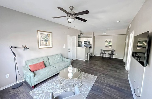 South Side Apartment | Sleepover | Dashing 1BD/1BA + Gym - Corpus Christi