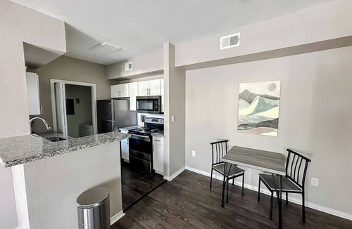 South Side Apartment | Sleepover | Dashing 1BD/1BA + Gym - Corpus Christi