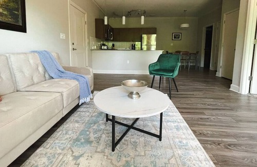 Rock Creek House | Sleepover: Dazzling 1BD/1BA + Gym - Little Rock