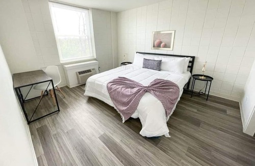 Walnut Hills Apartment | Sleepover: Delightful 1BD/1BA + Gym - Downtown Cincinnati