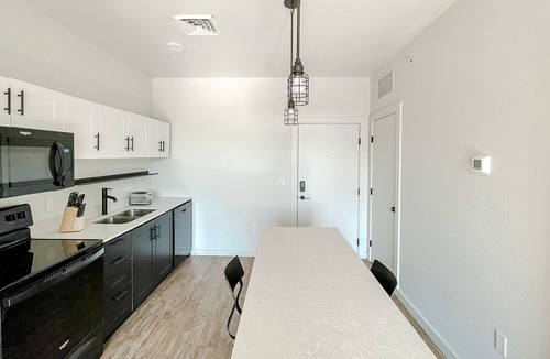 Bowling Green Apartment | Sleepover: Deluxe 1BD/1BA - Bowling Green