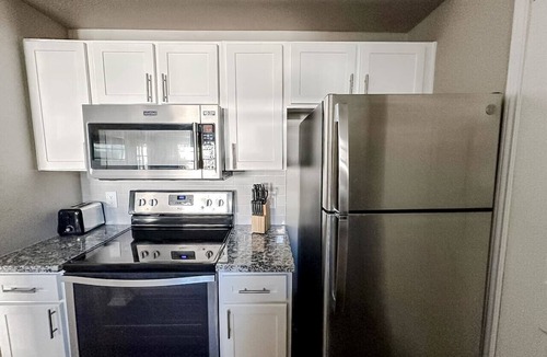 South Side Apartment | Sleepover | Lovely 1BD/1BA + Gym - Corpus Christi