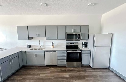 Des Moines Apartment | Sleepover | Marvelous 1BD/1BA - Des Moines