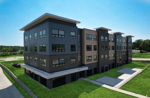 West Des Moines Apartment | Sleepover | Superior 1BD/1BA - Des Moines