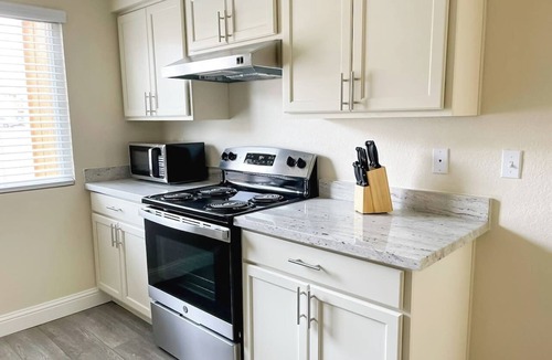 Oklahoma City Apartment | Sleepover | Superior 1BD/1BA + Balcony - OKC