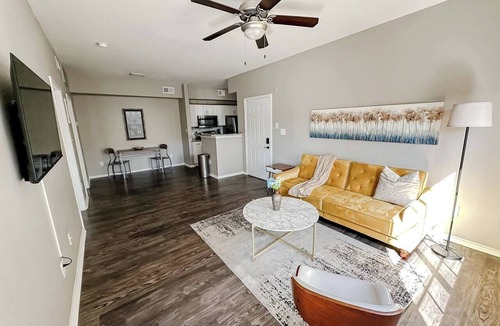 South Side Apartment | Sleepover | Wonderful 1BD/1BA+ Gym- Corpus Christi