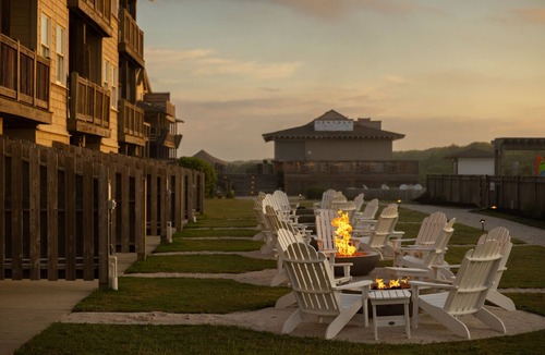 Duck House | Sleeps 10 | 4 BR Vacation Home | Beach Access
