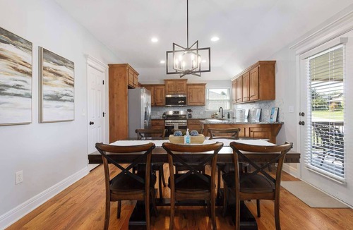 Shawnee House | Sleeps 10 4BR Game Room+2 Living Spaces Shawnee