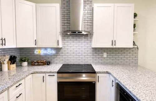West Columbus Apartment | Sleeps 10 4BR Home Perfect for Groups & Families
