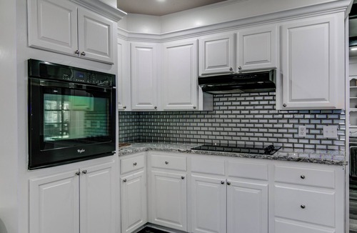 Texarkana House | Sleeps 10; great location; dog friendly w/fenced in back yard