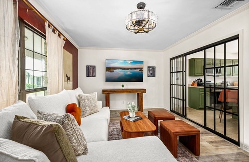 North San Antonio - SAT House | Sleeps 10 - Pool - Hot Tub - Fire Pit - Playground